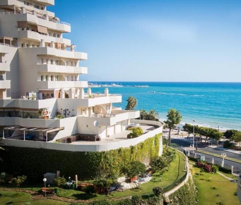 בנאלמדנה Estudio Benalbeach New מראה חיצוני תמונה